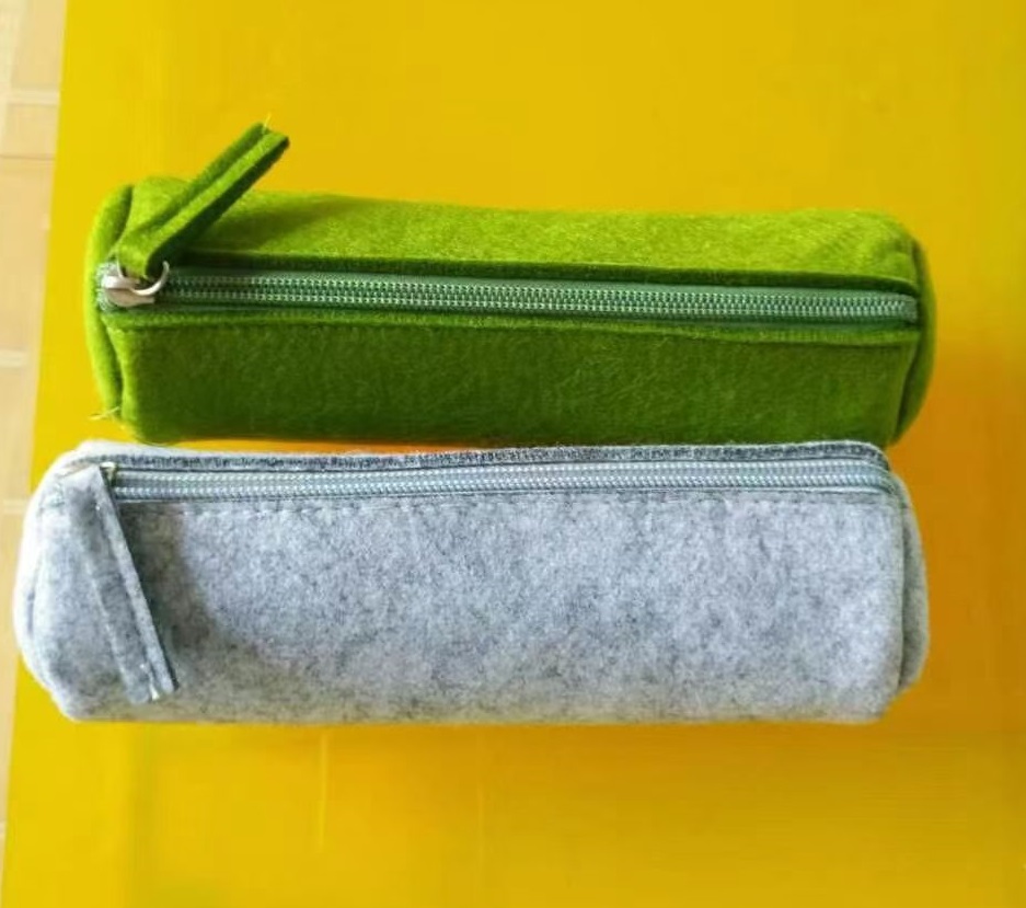 Felt pencil bags